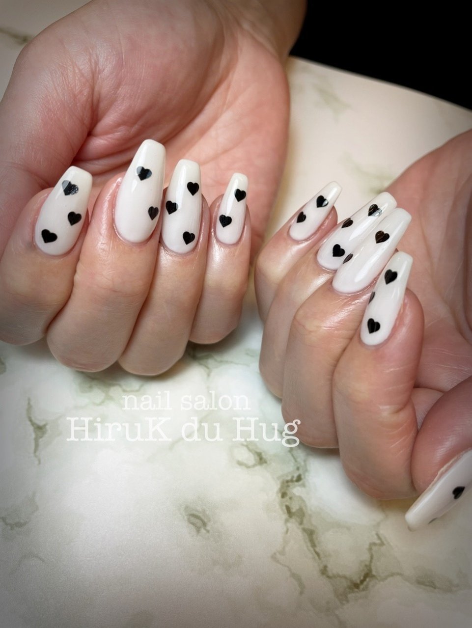 ハンド ホワイト ブラック モノトーン お客様 Nailsalon Hiruk Du Hugのネイルデザイン No ネイルブック