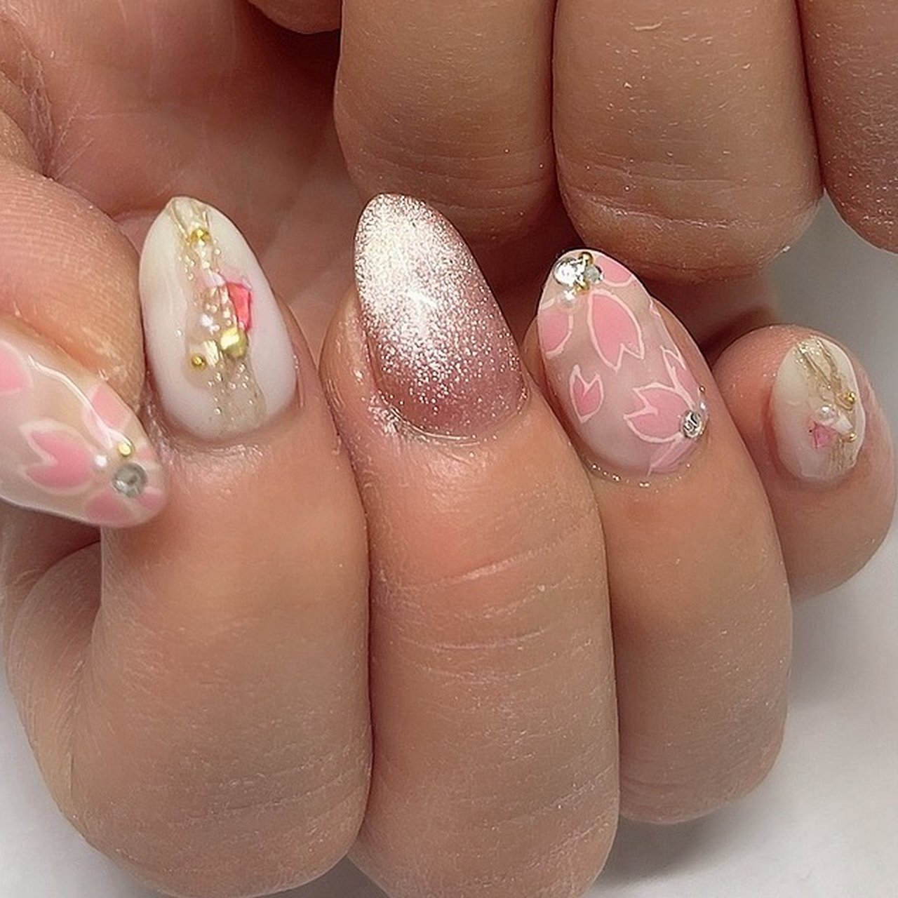 ピンク Crystal R Nail Salon のネイルデザイン No ネイルブック