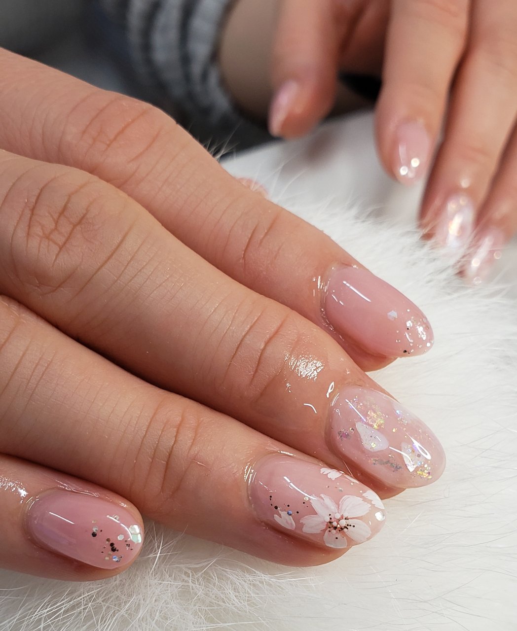 春 ハンド フラワー ミディアム ホワイト R Nailのネイルデザイン No ネイルブック