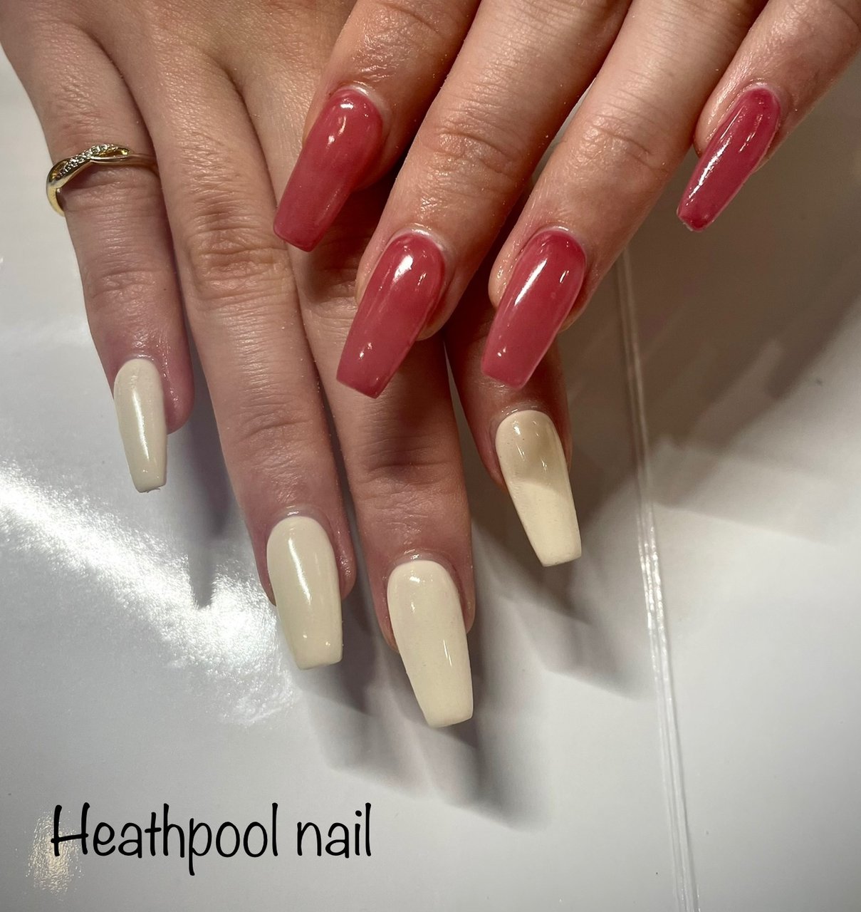 ハンド ワンカラー ホワイト ピンク ジェルネイル Heathpoolnailのネイルデザイン No ネイルブック