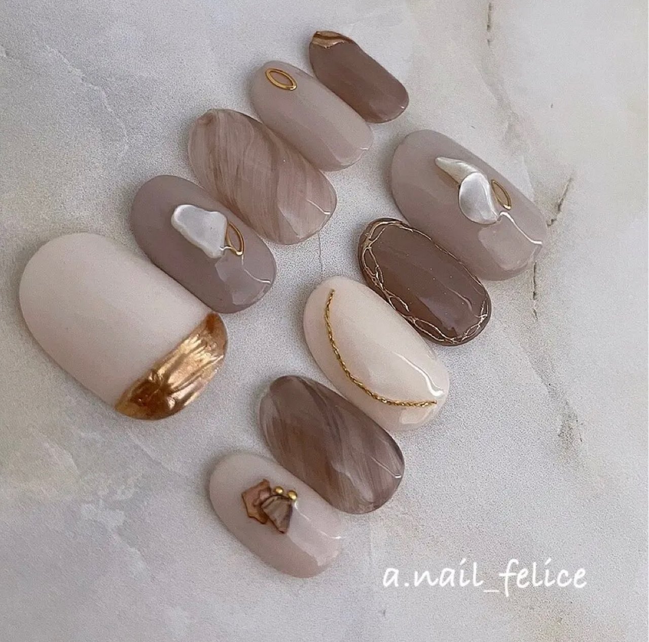 オールシーズン ブライダル ハンド ニュアンス ミラー Nail Feliceのネイルデザイン No ネイルブック