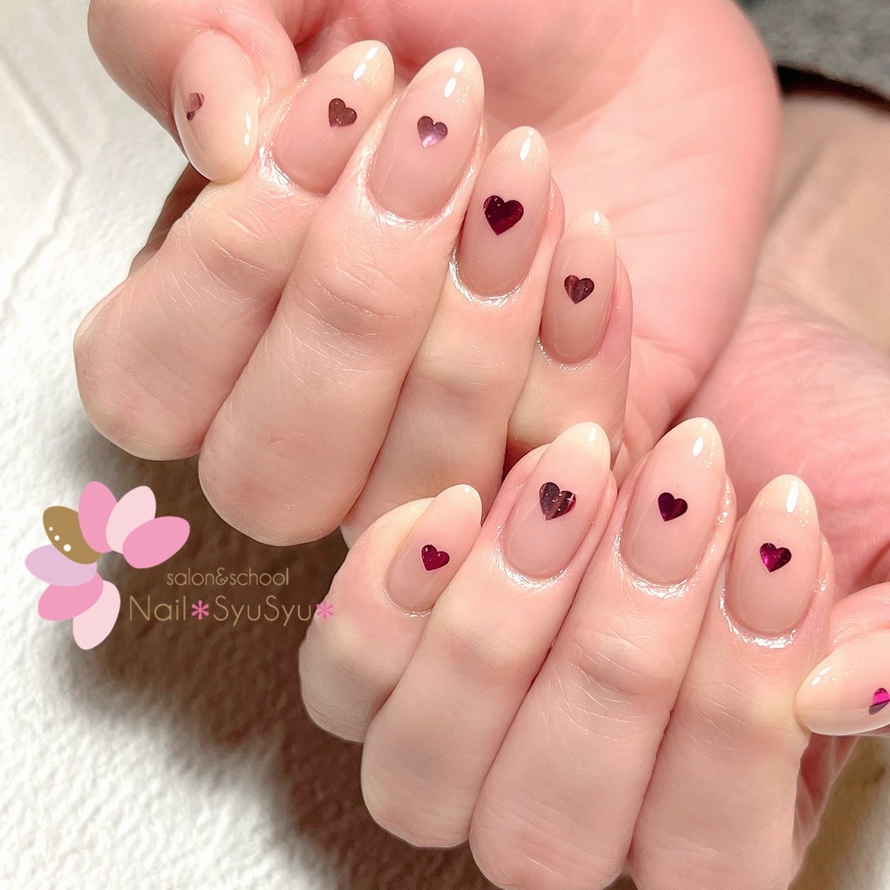 冬 バレンタイン ハンド シンプル ホログラム Nail Syusyu ネイルシュシュのネイルデザイン No ネイルブック
