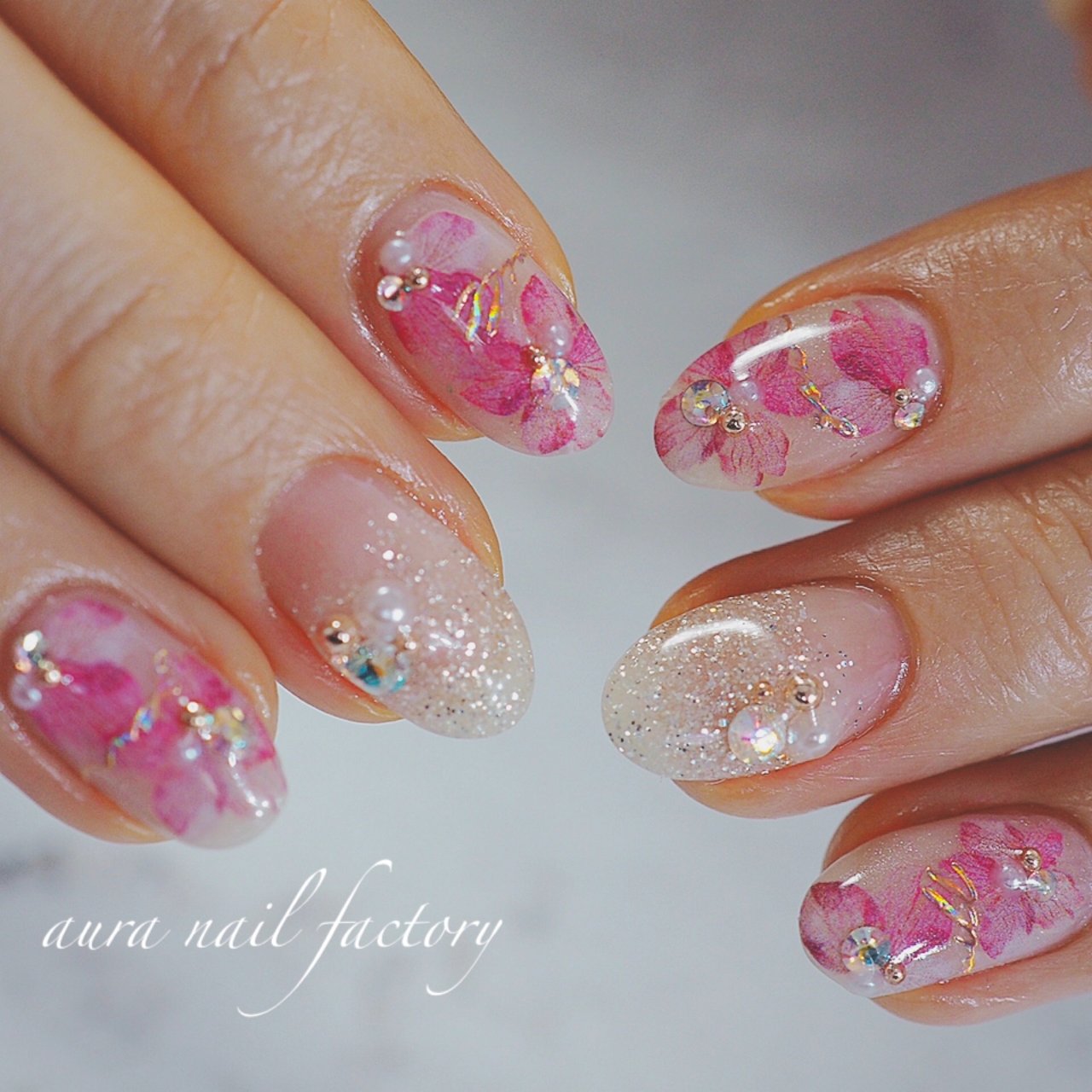 春 卒業式 入学式 オフィス ハンド Aura Nail Factoryのネイルデザイン No ネイルブック