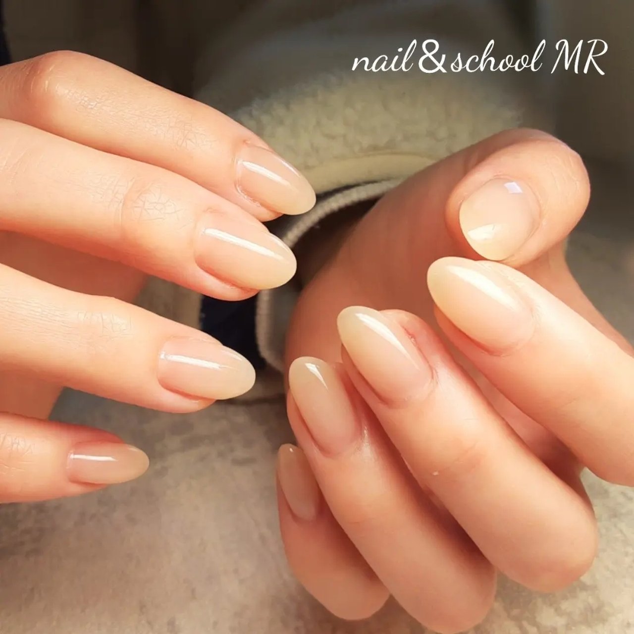 ハンド シンプル ワンカラー ベージュ ジェルネイル Nail School Mrのネイルデザイン No ネイルブック