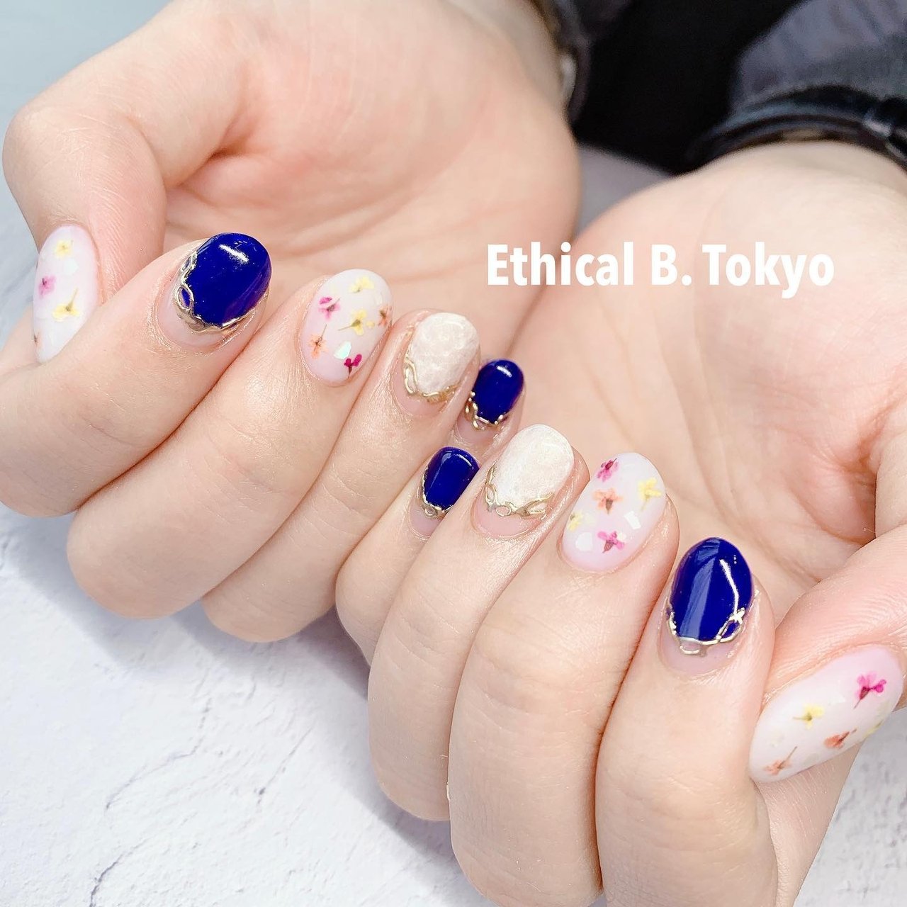 春 夏 ハンド フラワー 押し花 Ethical B Tokyoのネイルデザイン No ネイルブック