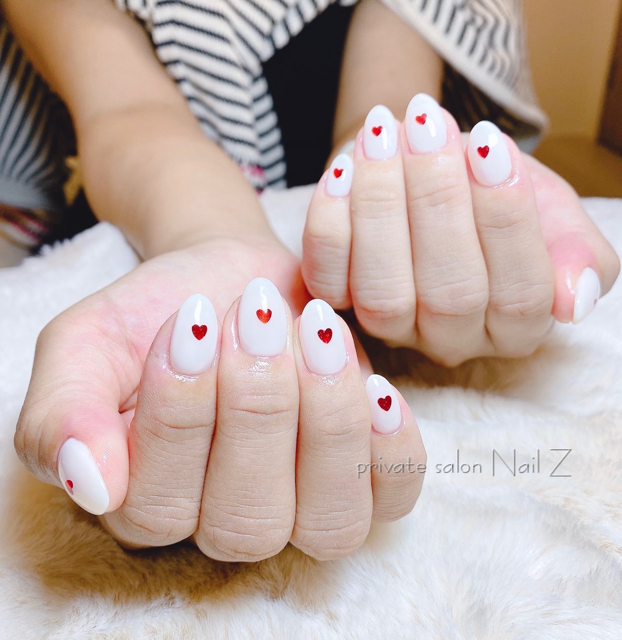 ハンド ハート ミディアム ホワイト ジェルネイル Nail Z ネイルジー のネイルデザイン No ネイルブック