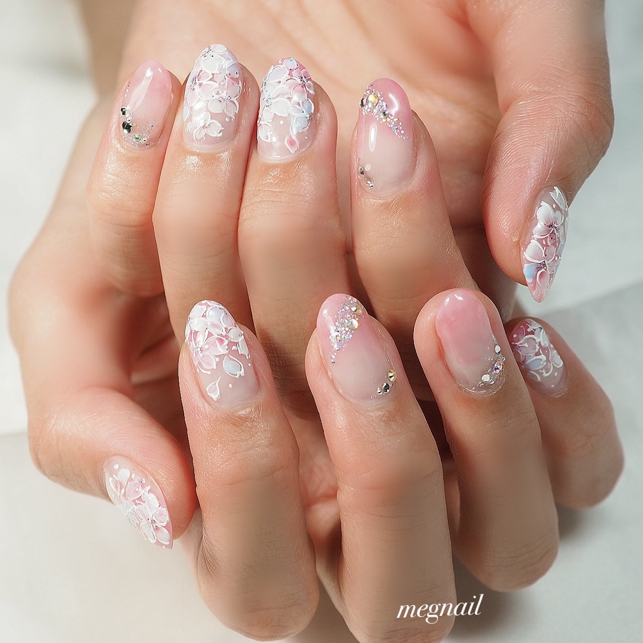 春 旅行 デート ハンド グラデーション Megnailのネイルデザイン No ネイルブック