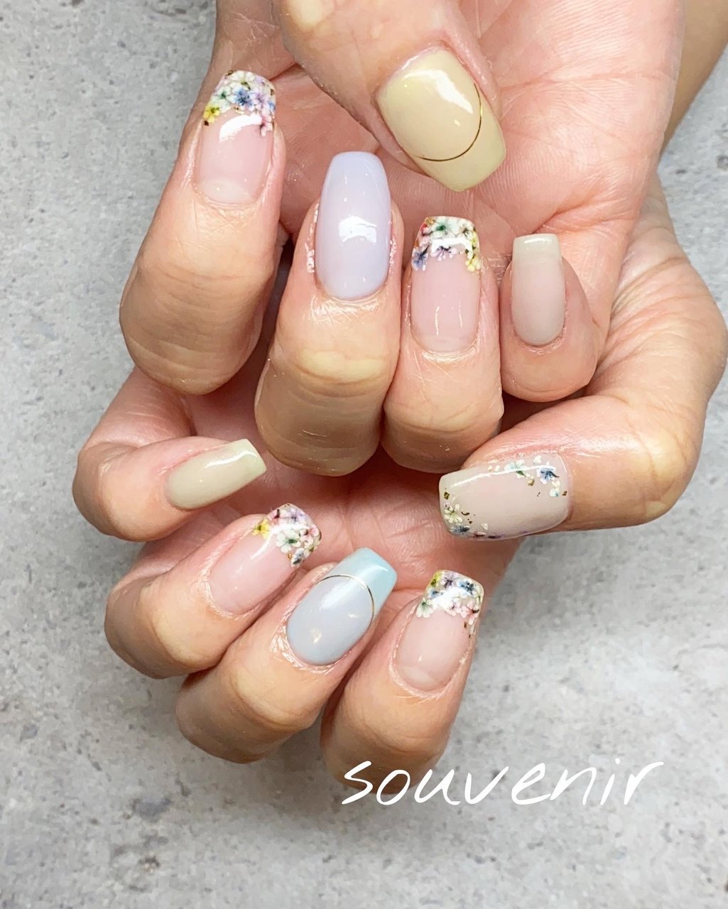 春 ハンド 押し花 ロング パステル Private Nail Salon Souvenirのネイルデザイン No ネイルブック