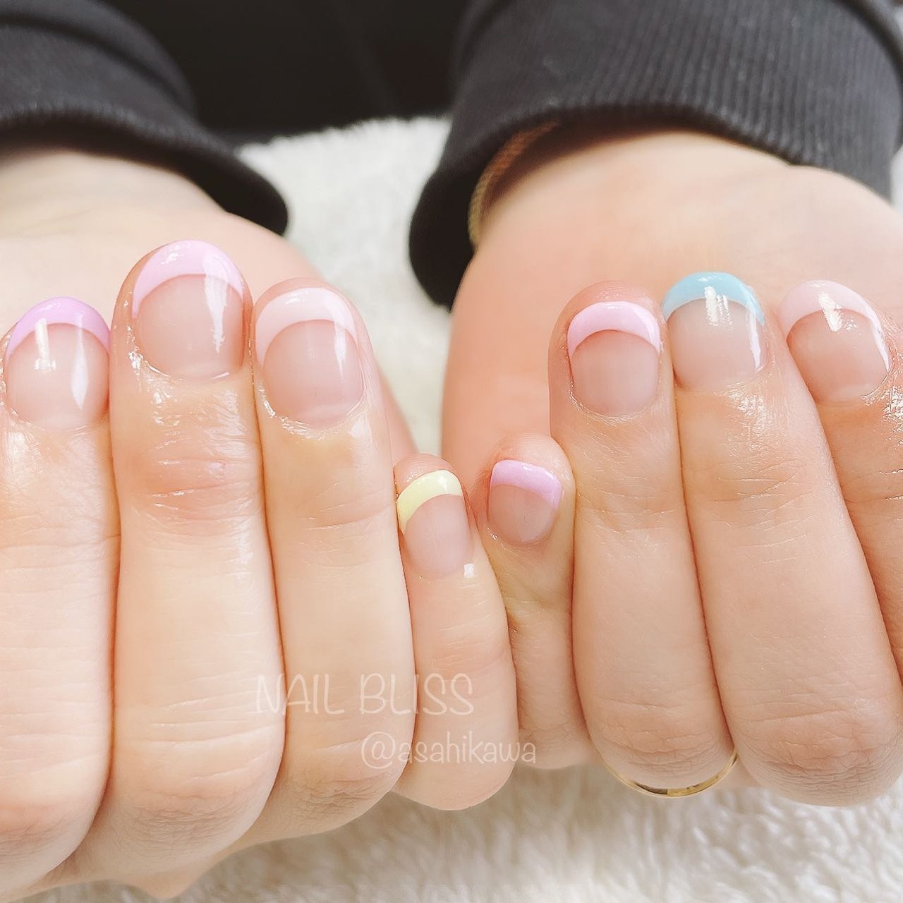 春 ハンド シンプル フレンチ パステル Nail Bliss Private Room のネイルデザイン No ネイルブック