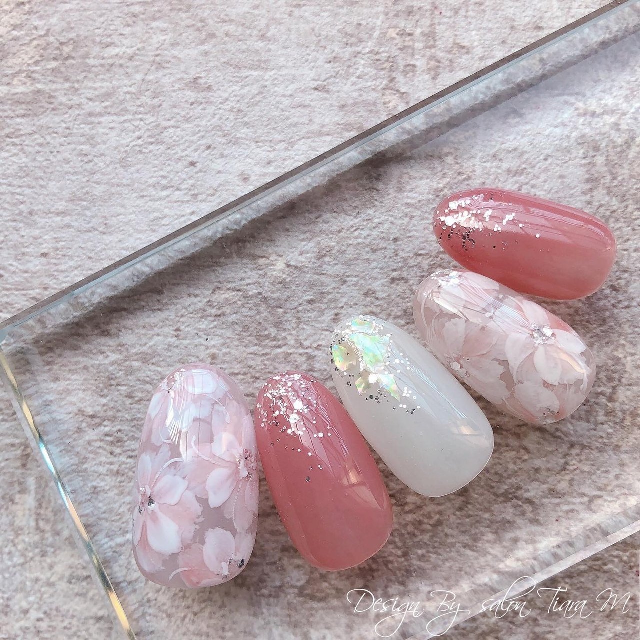 [定休日以外毎日出荷中] ┊大阪 Miki nailist 上新庄┊ フラワーネイル┊お花 手描き ネイルチップ・付け爪