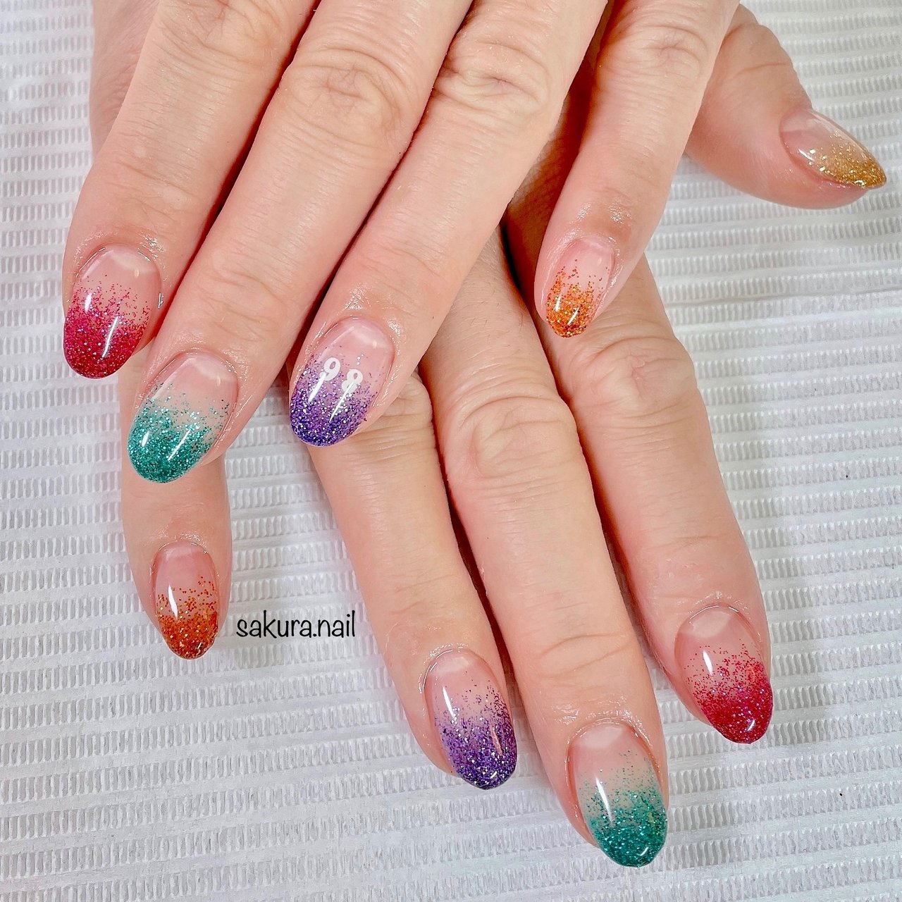 ハンド グラデーション ラメ カラフル Sakura Nailのネイルデザイン No ネイルブック