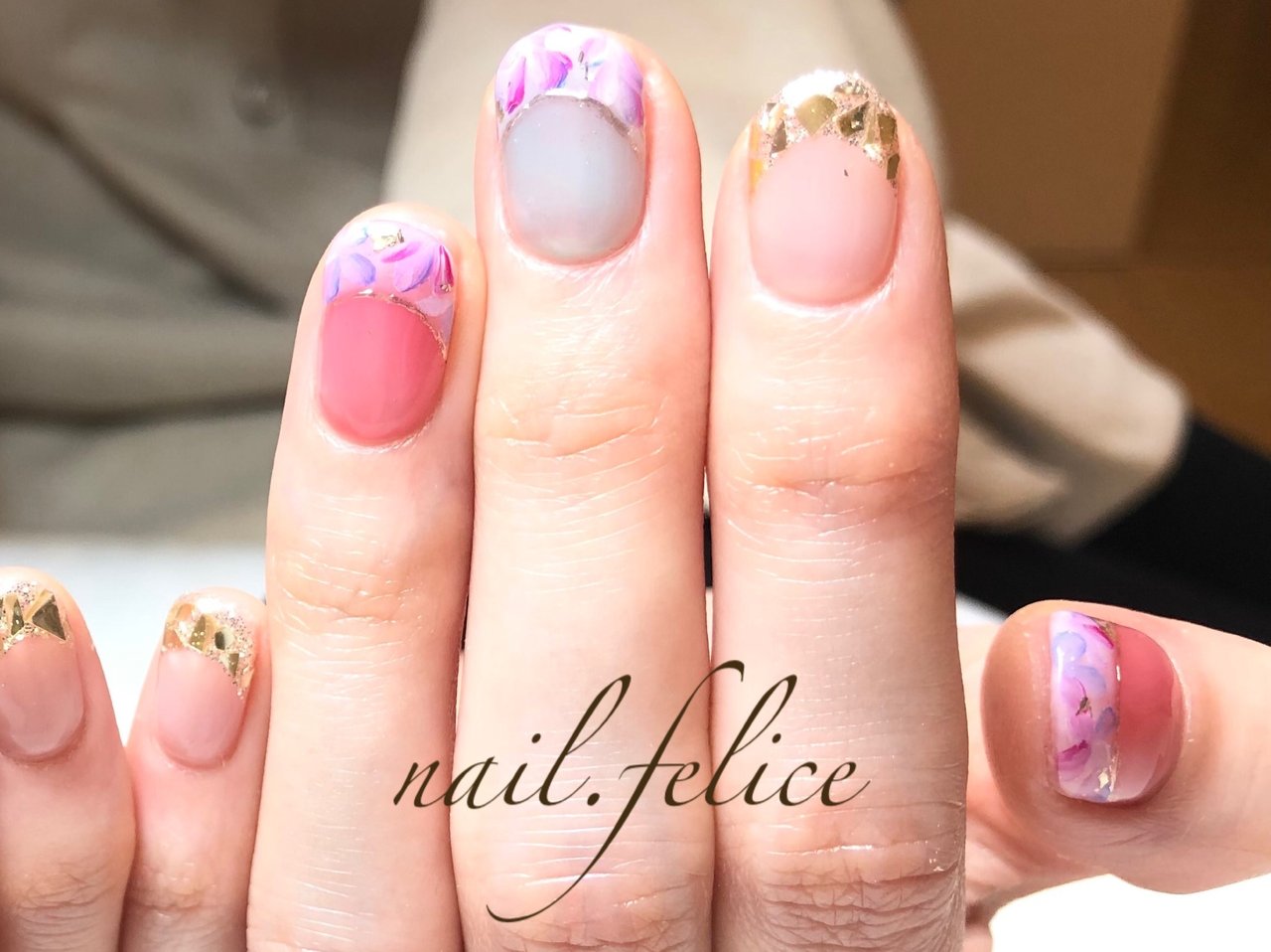 春 ハンド フレンチ フラワー ショート Nail Feliceのネイルデザイン No ネイルブック