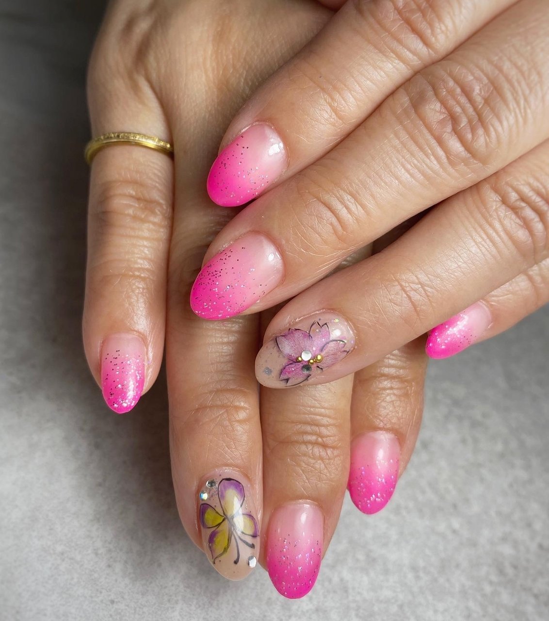 春 夏 ハンド グラデーション ピンク Nami Fのネイルデザイン No ネイルブック