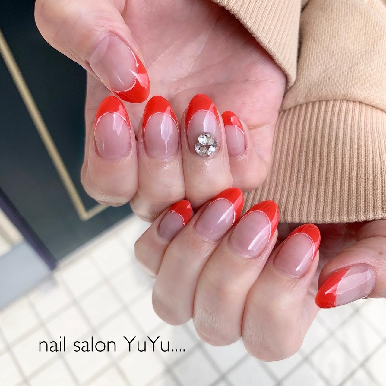 春 夏 ハンド フレンチ ビジュー Nail Salon Yuyuのネイルデザイン No ネイルブック