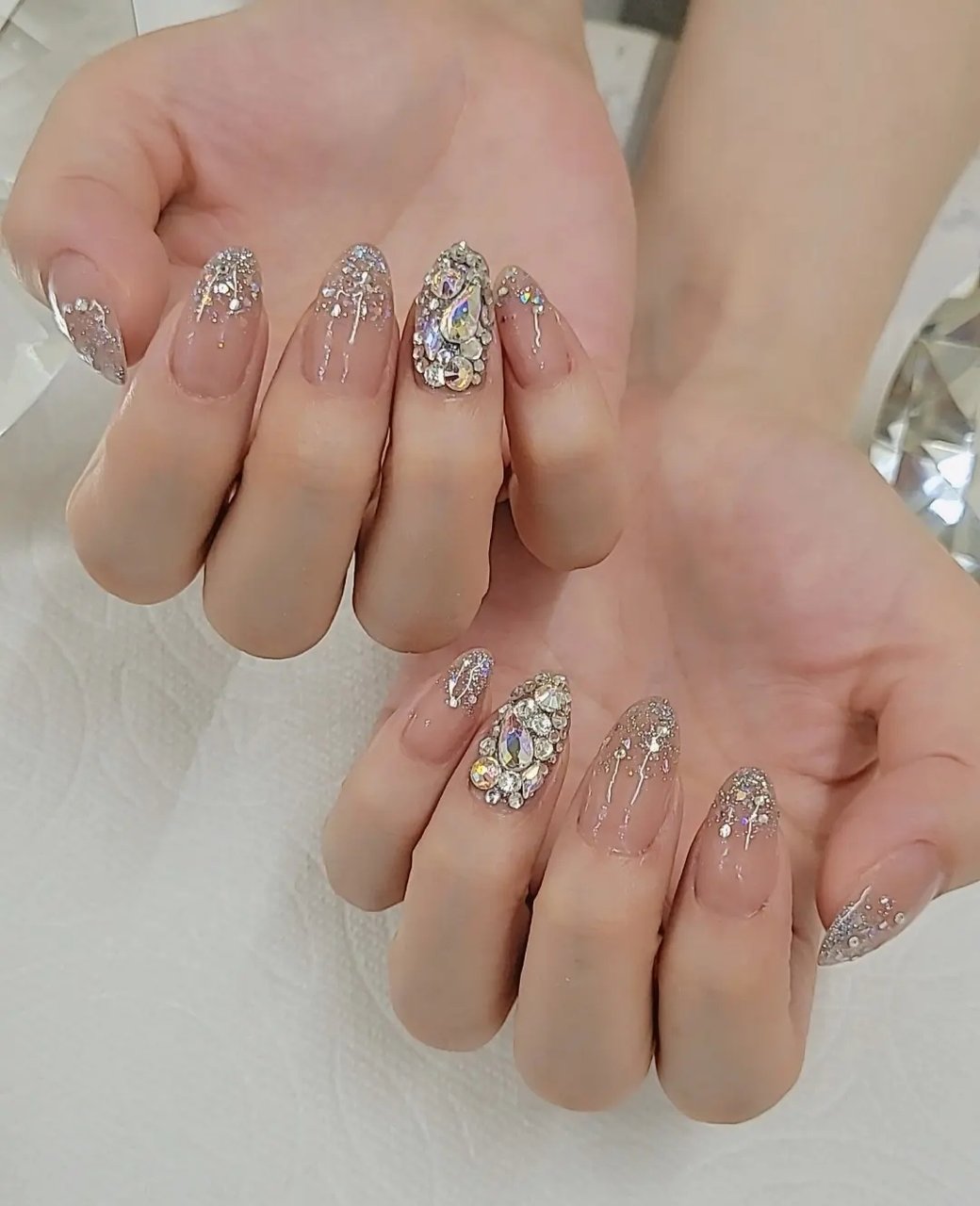 オールシーズン ハンド ビジュー ラメ ミディアム Nail Salon Rose 56のネイルデザイン No ネイルブック