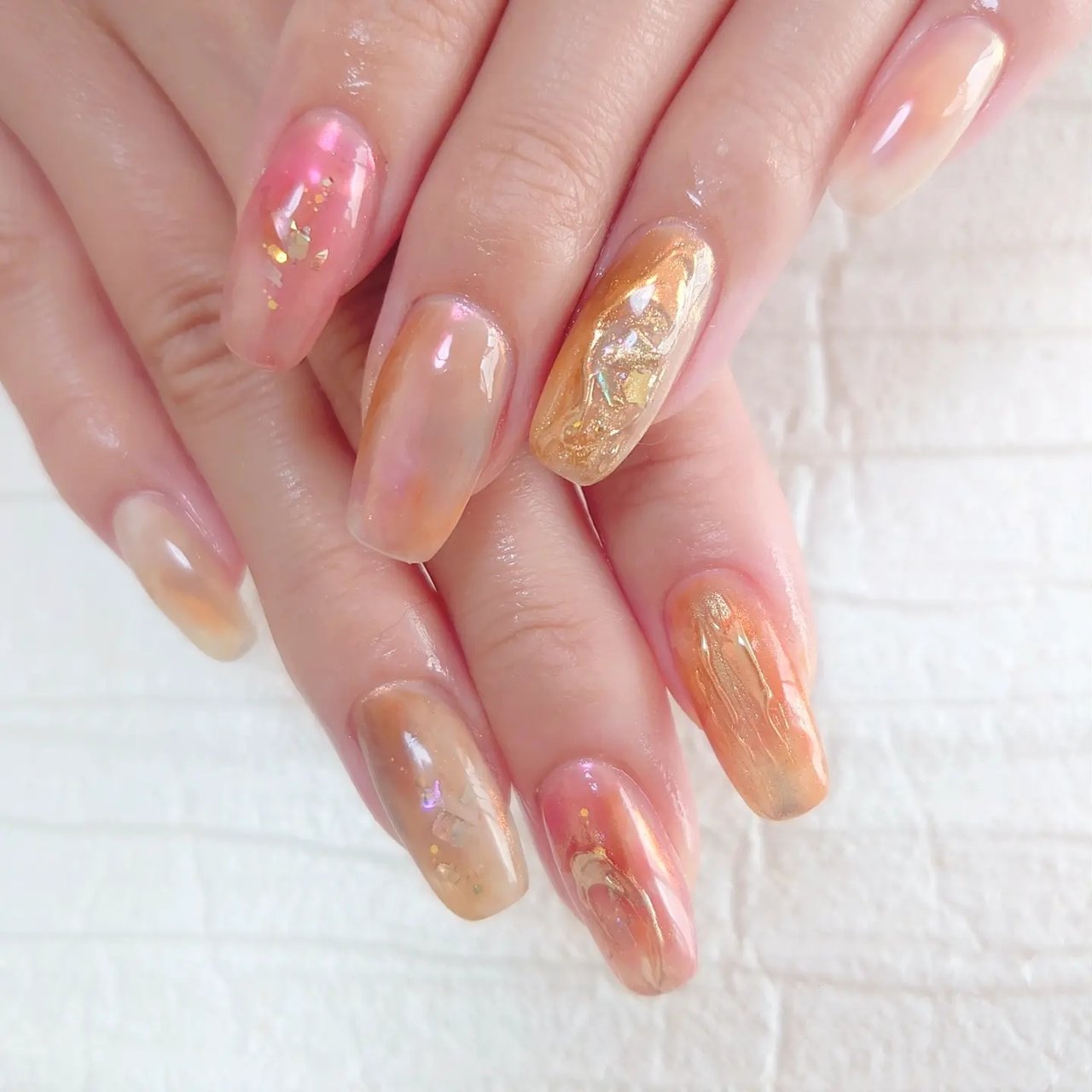 ハンド/シースルー/水滴/ニュアンス/オーロラ - toyのネイルデザイン