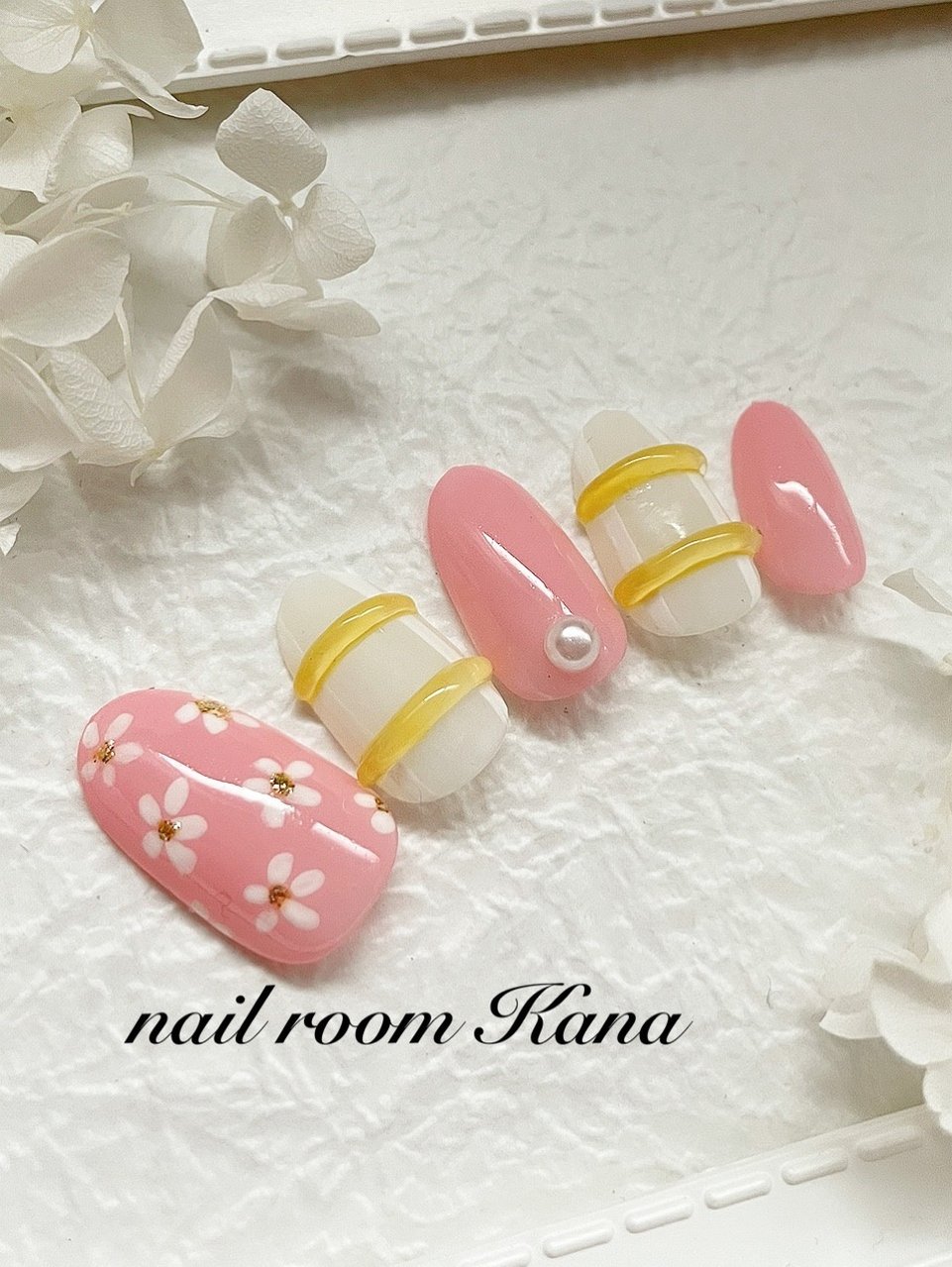 春 ハンド ワンカラー フラワー チェック Nail Room Kanaのネイルデザイン No ネイルブック