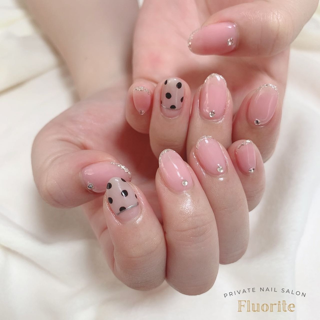 オールシーズン ハンド シンプル ラメ ワンカラー Kaoriのネイルデザイン No ネイルブック