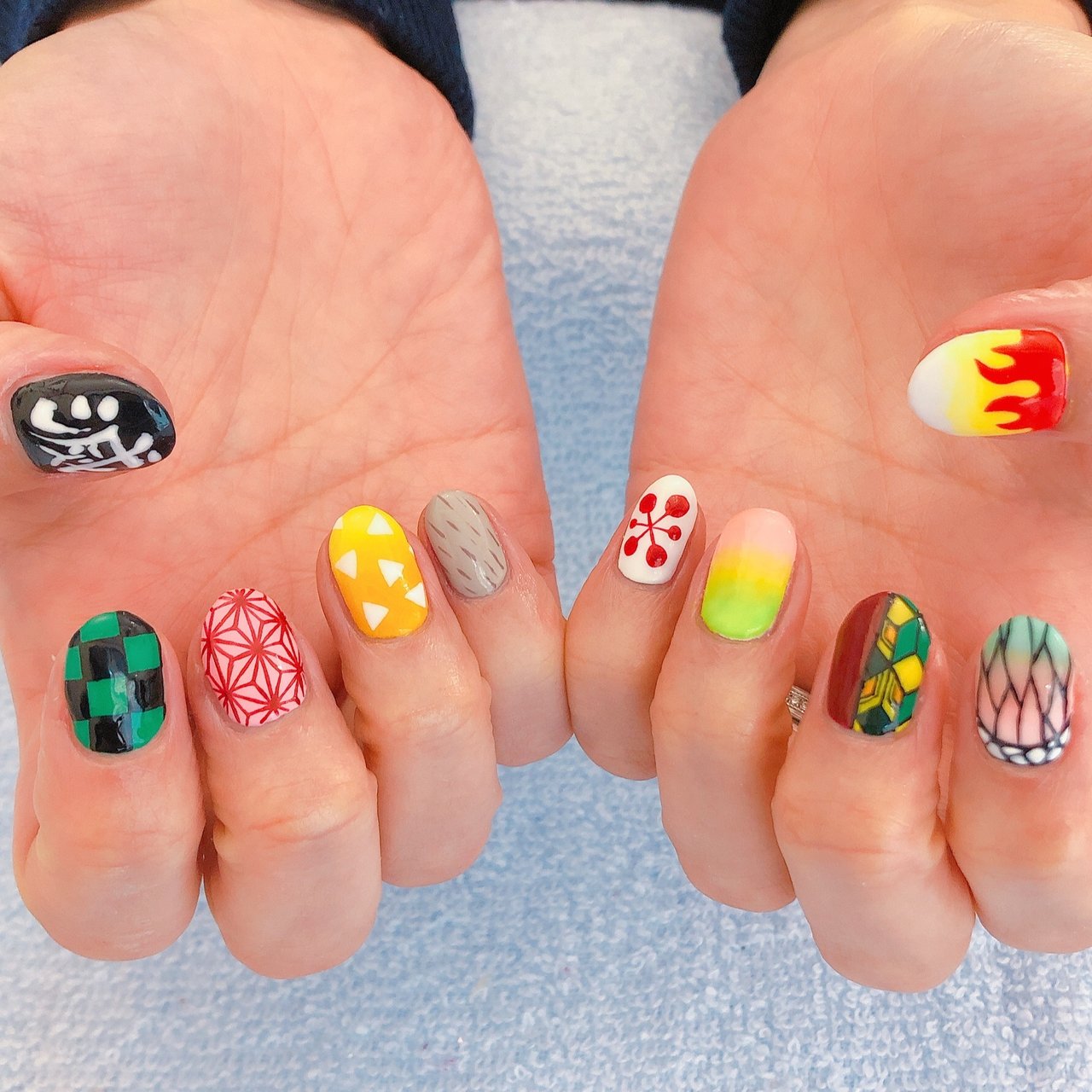 オールシーズン/ハンド/痛ネイル/ミディアム/カラフル - aoのネイル