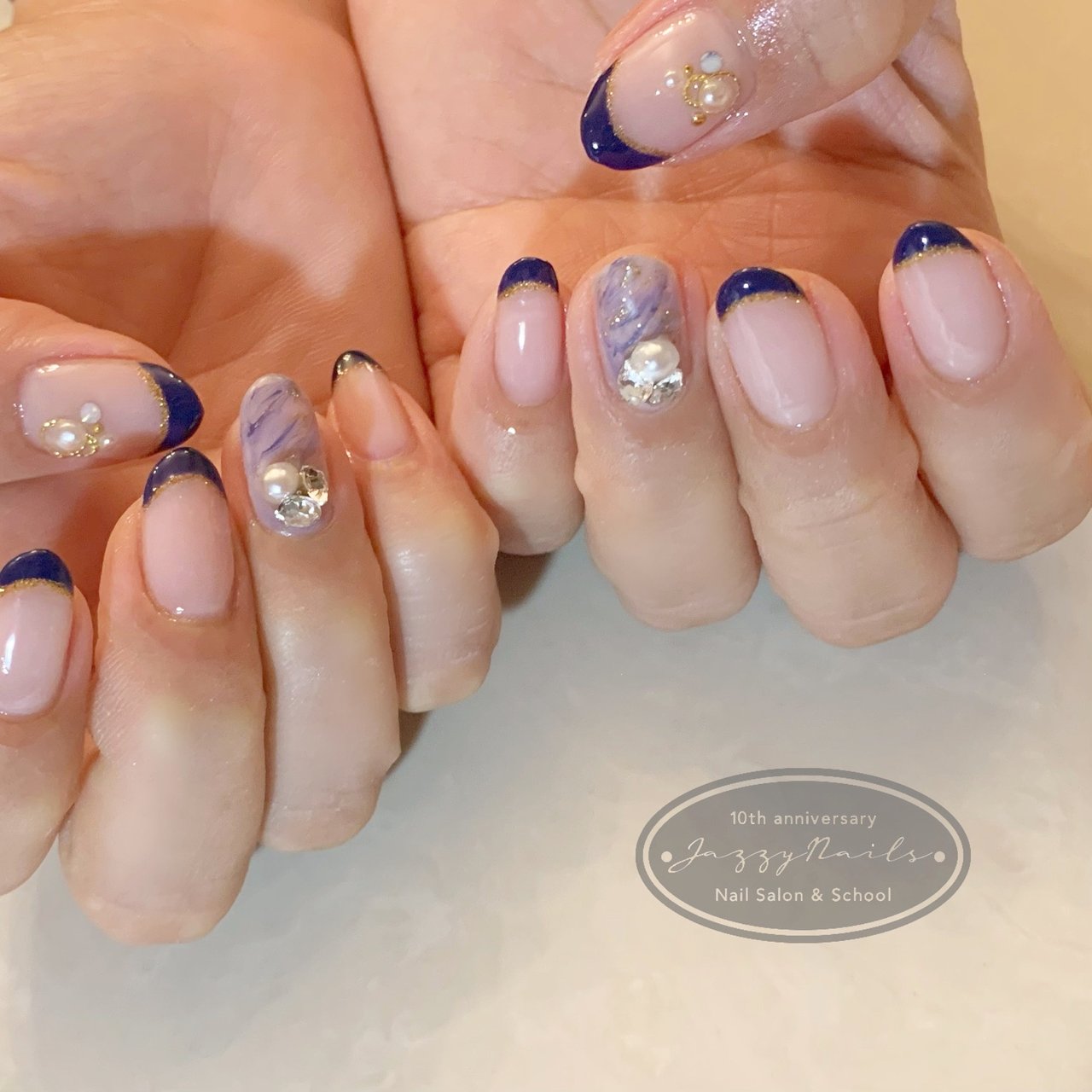 オールシーズン ハンド フレンチ ビジュー マーブル Hiroのネイルデザイン No ネイルブック