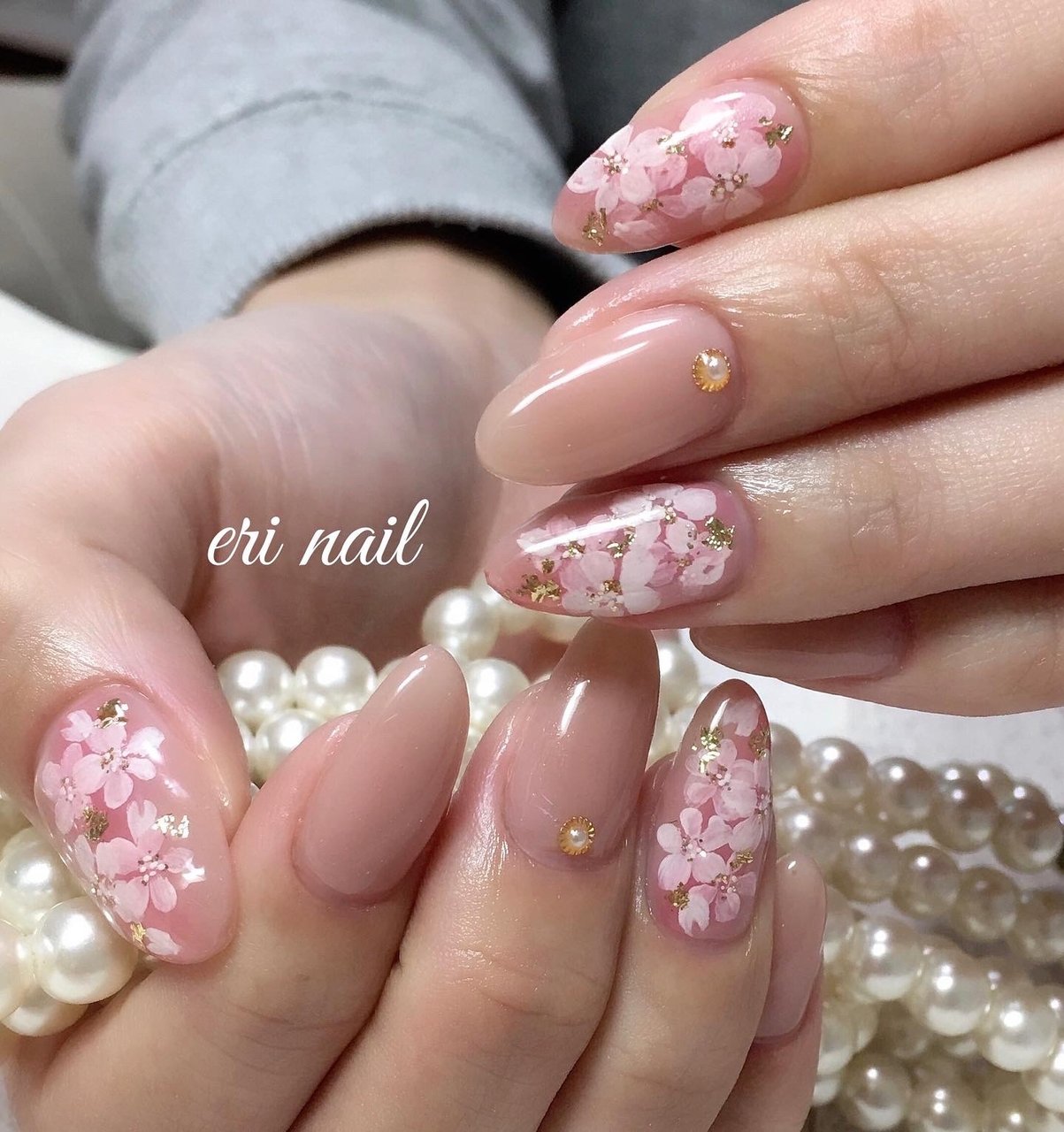 春 ハンド フラワー ホワイト ピンク 名古屋市天白区 自宅ネイルサロン Eri Nailのネイルデザイン No ネイルブック