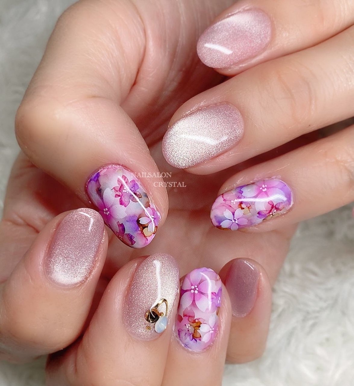 春 ハンド シンプル ワンカラー フラワー Crystalのネイルデザイン No ネイルブック