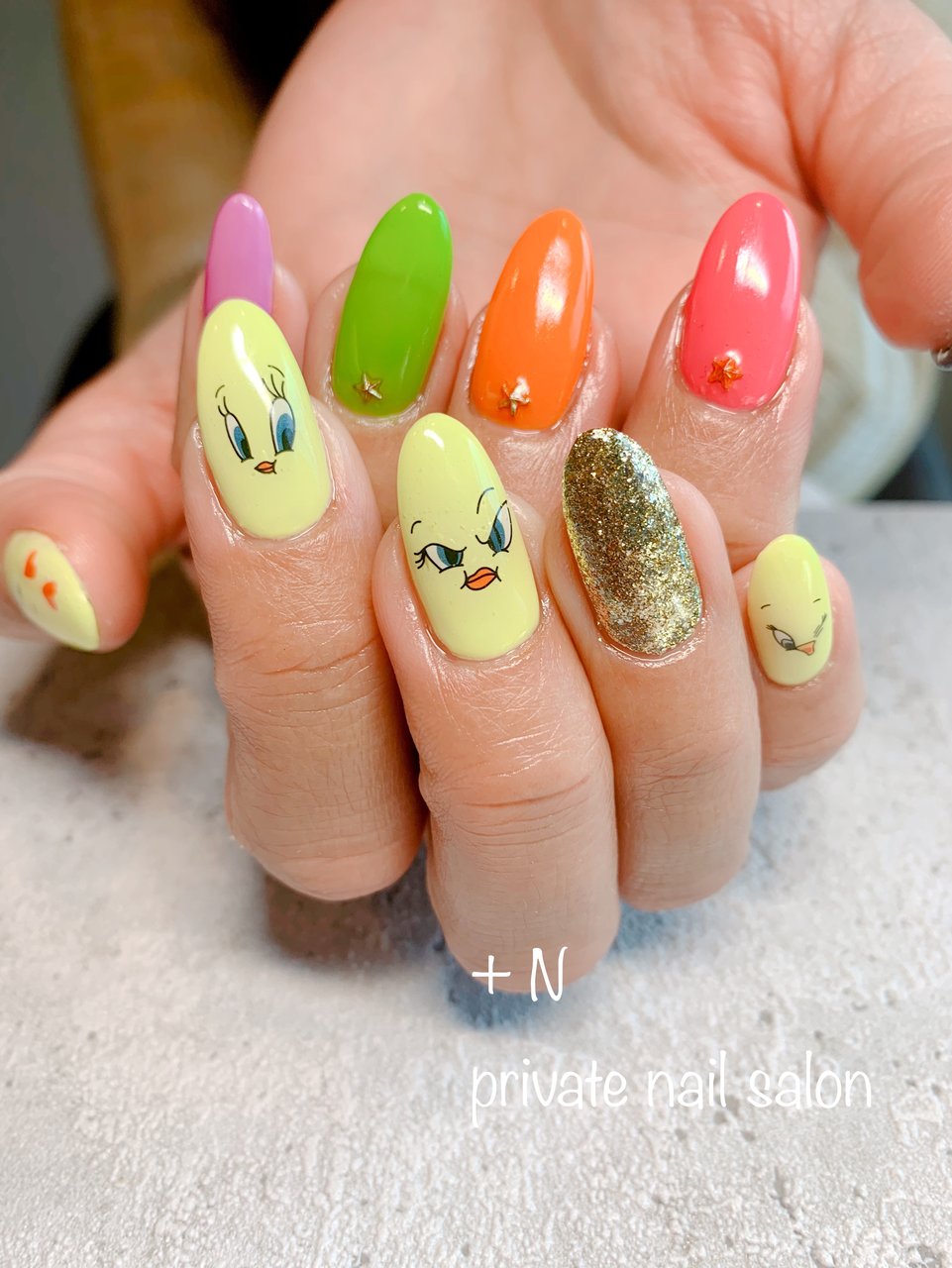 オールシーズン ハンド カラフル ネオンカラー ジェルネイル N Private Nail Salonのネイルデザイン No ネイルブック