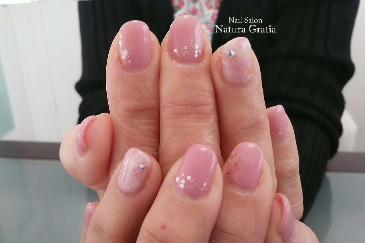 春 オフィス ハンド シンプル フラワー Naturagratiaのネイルデザイン No ネイルブック