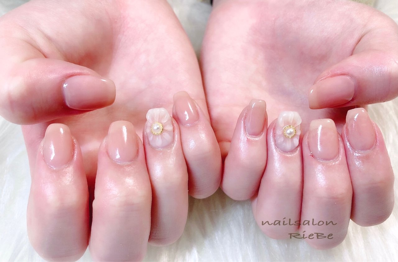 春 夏 入学式 オフィス ハンド Nail Salon Riebe リーヴェ のネイルデザイン No ネイルブック