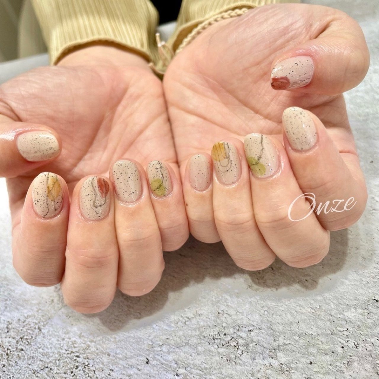 春 オールシーズン ハンド ワンカラー ニュアンス Onzeのネイルデザイン No ネイルブック