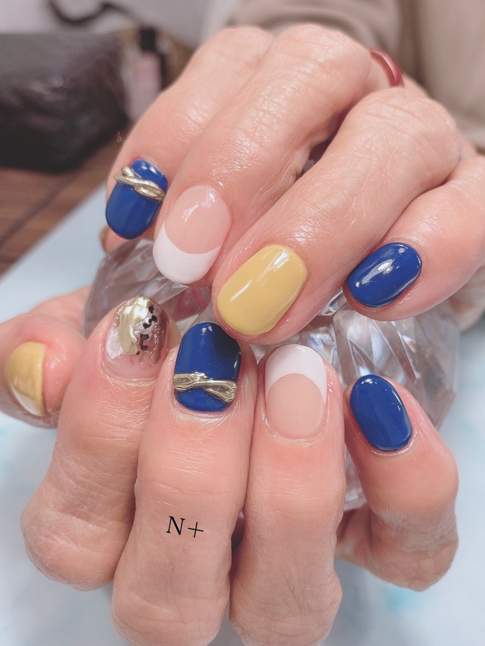 オールシーズン 女子会 ハンド シンプル フレンチ N エヌプラス Nail Salonのネイルデザイン No ネイルブック