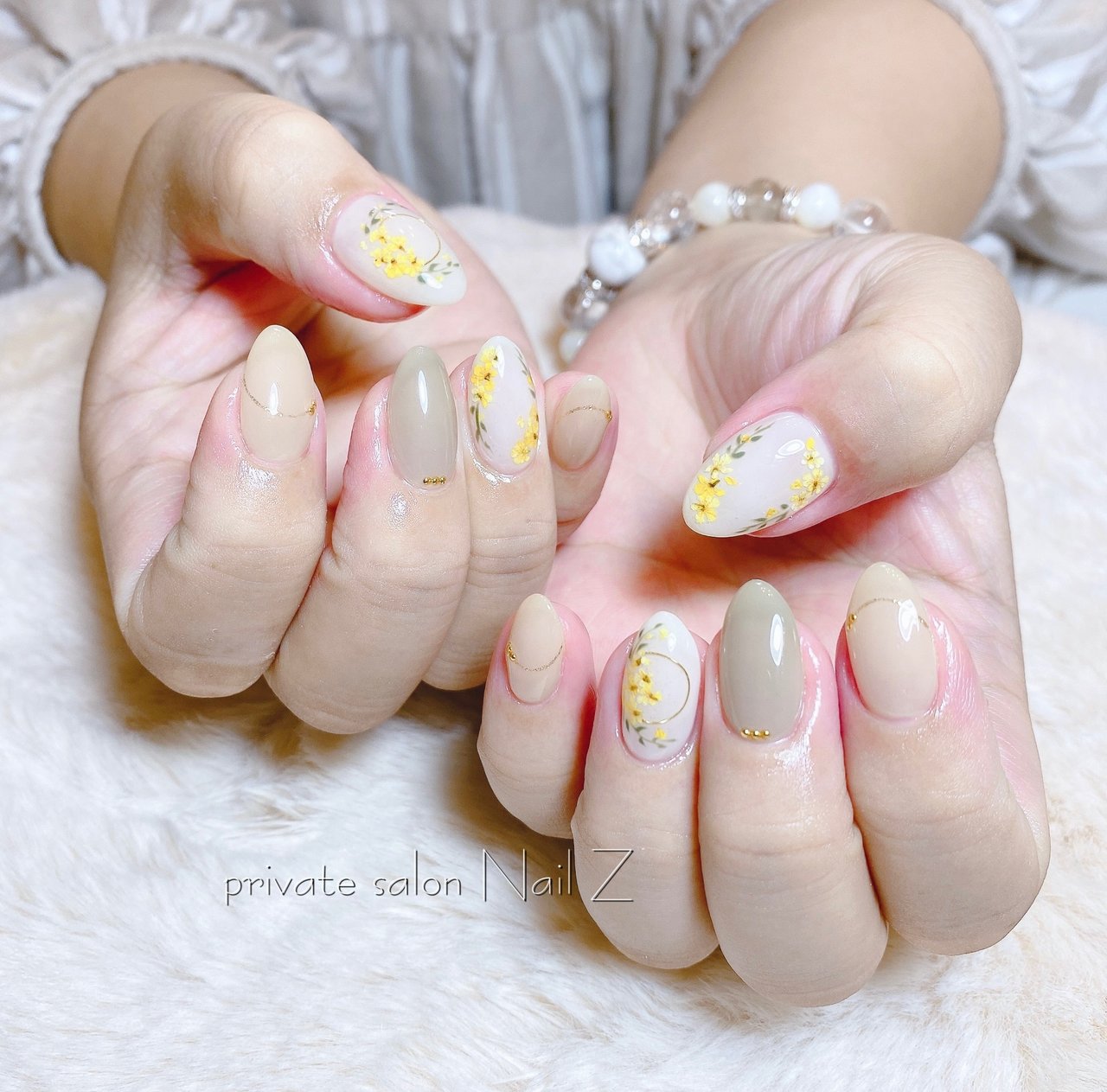 ハンド フラワー 押し花 ミディアム ホワイト Nail Z ネイルジー のネイルデザイン No ネイルブック