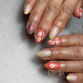 マーガレットネイルのネイルデザイン ネイルブック