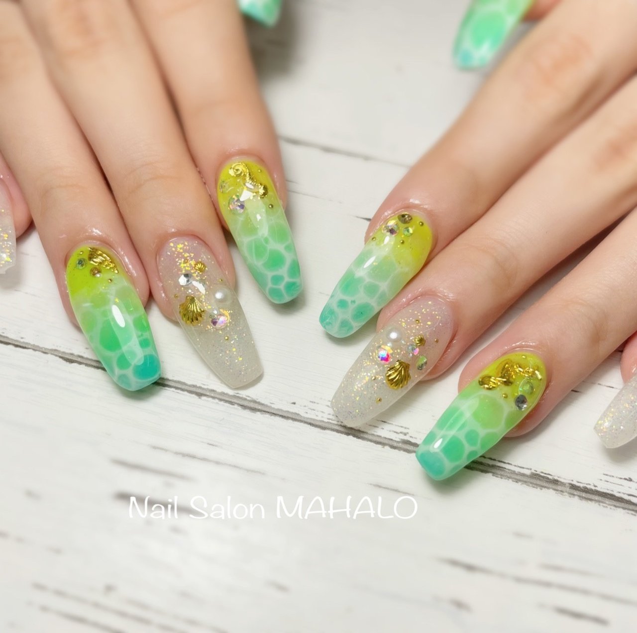 夏 海 リゾート ハンド ラメ Nail Salon Mahaloのネイルデザイン No ネイルブック