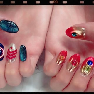 キャプテンアメリカのネイルデザイン ネイルブック