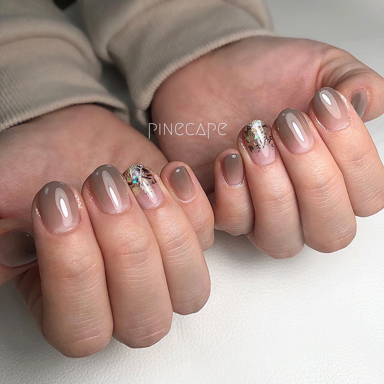 オールシーズン ハンド シンプル グラデーション ラメ Natsukiのネイルデザイン No ネイルブック