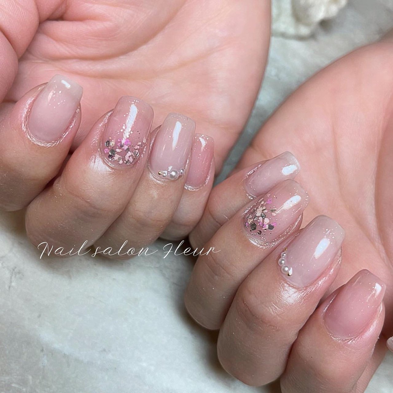 ハンド ラメ フラワー ピンク ジェルネイル Nail Fleur Maki Futsukiのネイルデザイン No ネイルブック