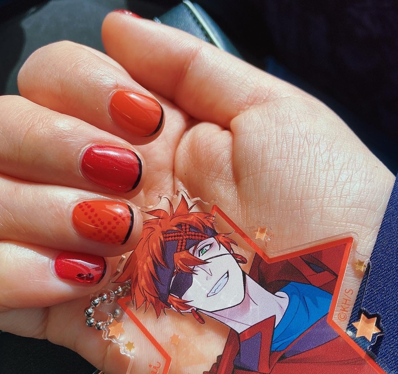 ハンド/痛ネイル/キャラクター/バイカラー - L-chocoのネイルデザイン