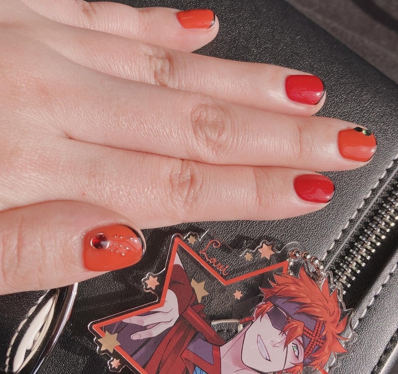 ハンド/痛ネイル/キャラクター/バイカラー - L-chocoのネイルデザイン