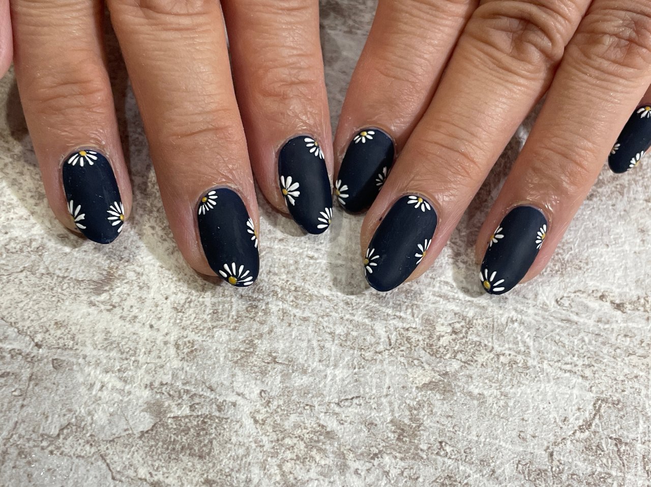 春 ハンド ワンカラー フラワー マット バーデン By Mic Linkのネイルデザイン No ネイルブック