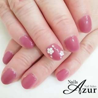 ⁡⁡●ハンドジェルネイル ◎ワンカラーコース
¥5500(税込・オフ別)

ご新規様　¥3300(税込・オフ別)

ハンド3週間(フット4週間)以内のご来店で
お付け替え時のオフ料金かかりません♪⁡

ネイルズアジュールDEKKY401店
ご予約はお電話で♪
TEL025-290-7800
http://www.nails-azur.com/

ネイルズアジュール各店では新卒・中途採用のネイリストを募集中です。事前研修もあるので勤務経験のない方や、ブランクのある方も安心して働けます。産前・産後休暇や、育児短時間勤務制度もあり、女性にとって働きやすい環境を整えています。原則残業なし、NSGグループなので充実した福利厚生も自慢です。
詳しくは「ネイルズアジュール　求人」で検索♪
 #ネイルズアジュール #ネイルズアジュールデッキー401店 #ネイルサロン #ジェルネイル #新潟市ネイルサロン#新潟市中央区ネイルサロン #デッキー401 #DEKKY401 #dekky #nail #ネイル#ネイルサロン #新潟市ネイリスト#上越市ネイル#ネイリスト求人#ネイリスト募集#ネイルサロン求人#中途採用#ネイルスタッフ募集#オフィスネイル #ハンドネイル #olネイル #シンプルネイル #ネイルデザイン #ジェルネイル #定額ネイル #大人ネイル #上品ネイル#新潟市ネイルサロン #春 #ハンド #ワンカラー #ショート #ピンク #ジェルネイル #お客様 #ネイルズアジュール　デッキー401店 #ネイルブック