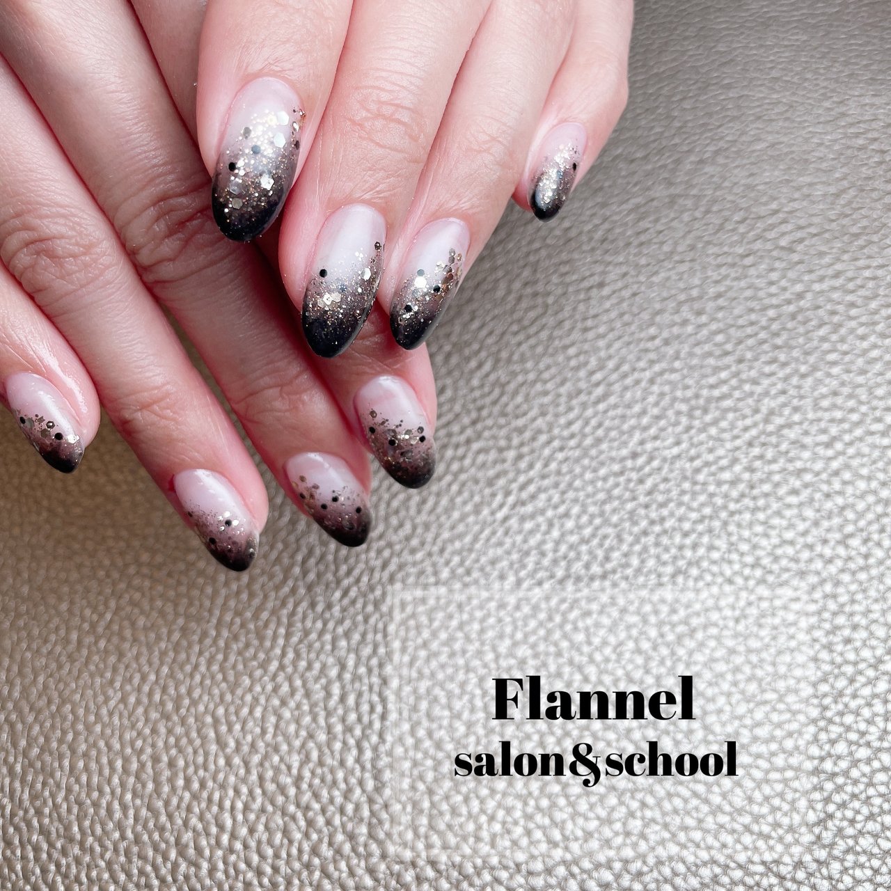 オールシーズン ハンド グラデーション ラメ ブラック Yoko28のネイルデザイン No ネイルブック