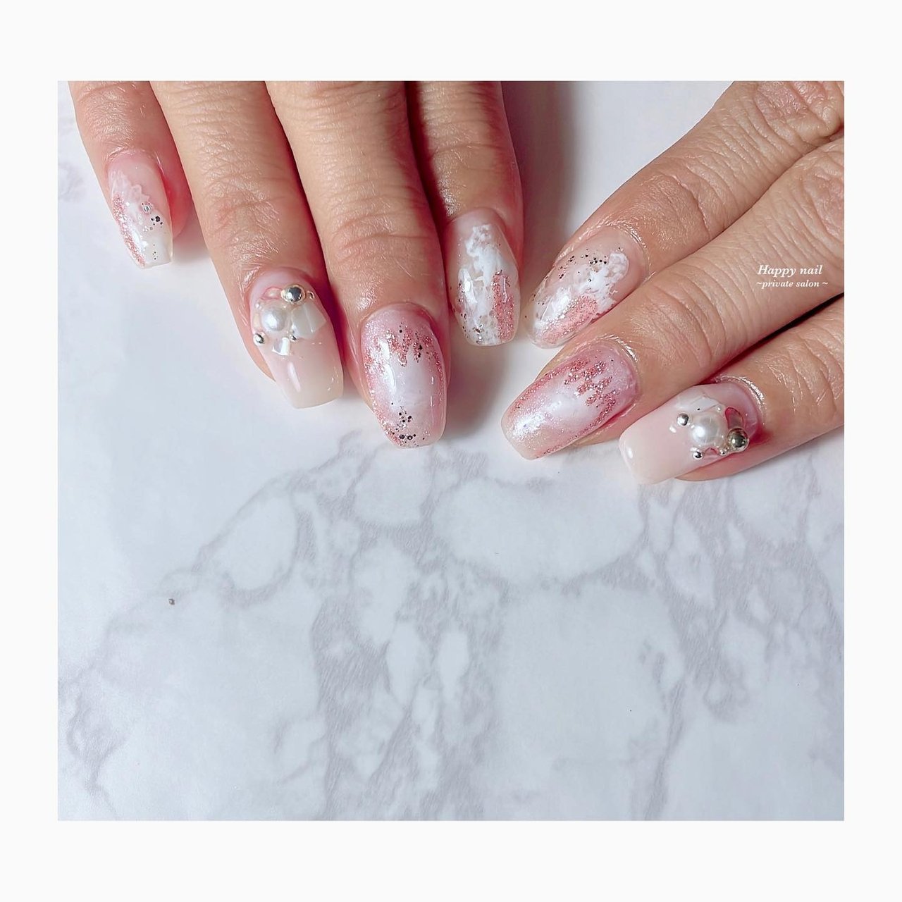 グラデーション フラワー ホワイト ピンク Happy Nailのネイルデザイン No ネイルブック