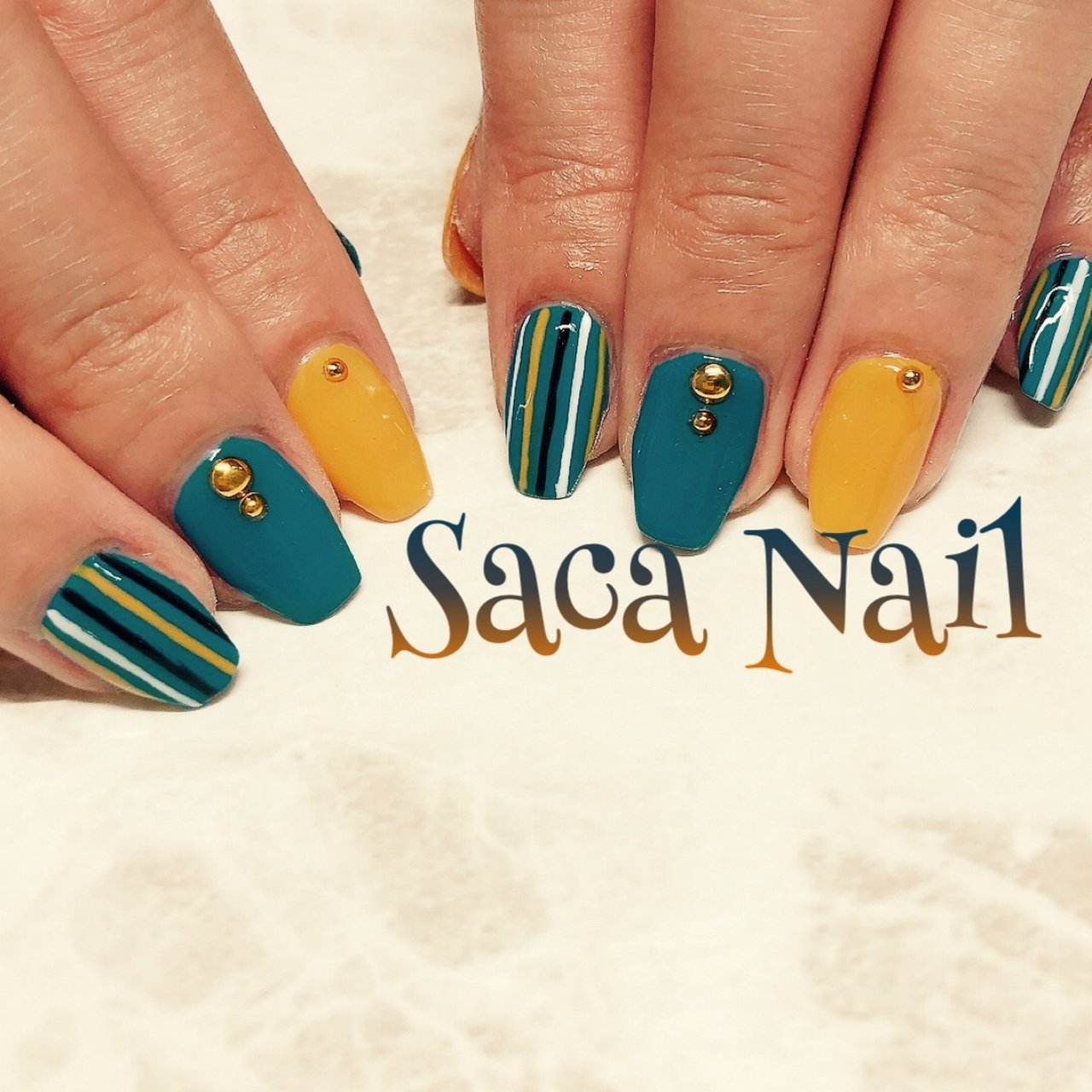 オールシーズン ハンド ワンカラー ストライプ ミディアム Saca Nailのネイルデザイン No ネイルブック