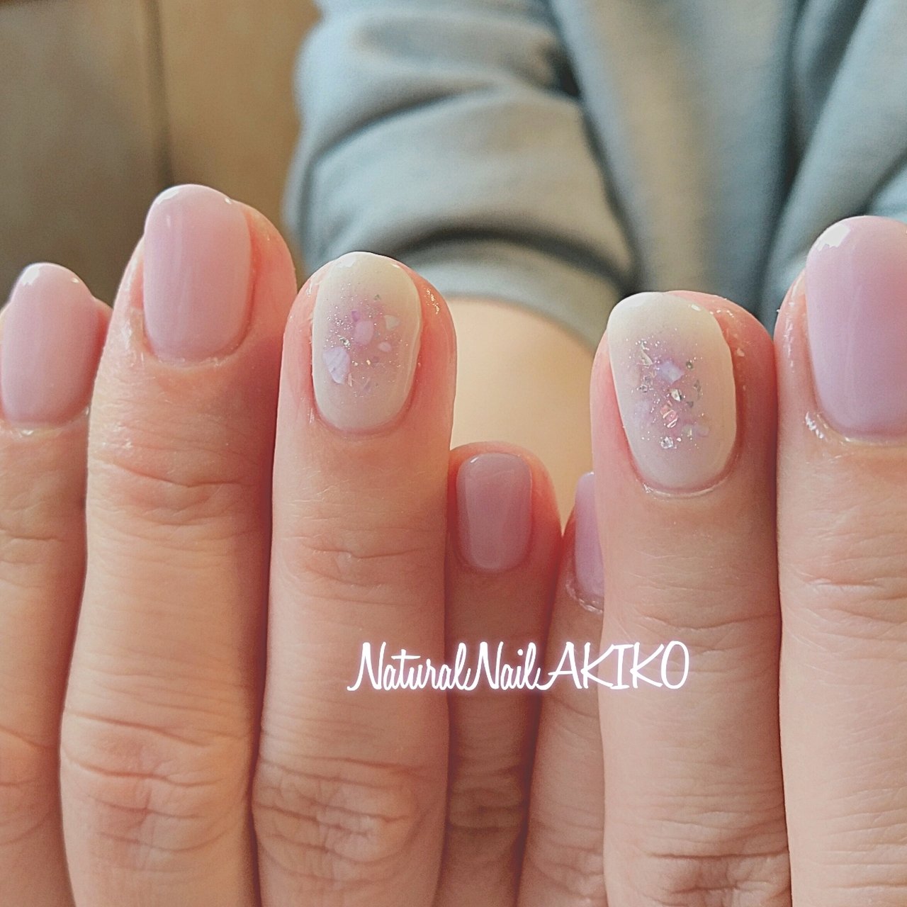 春 ハンド ラメ ワンカラー シェル Nail Akikoのネイルデザイン No ネイルブック