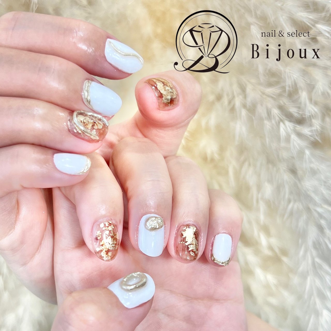 ハンド ワンカラー ニュアンス ホワイト ブラウン Chacoのネイルデザイン No ネイルブック