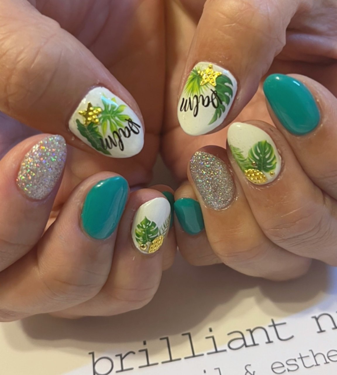春 夏 リゾート ハンド ボタニカル Brilliantnailのネイルデザイン No ネイルブック