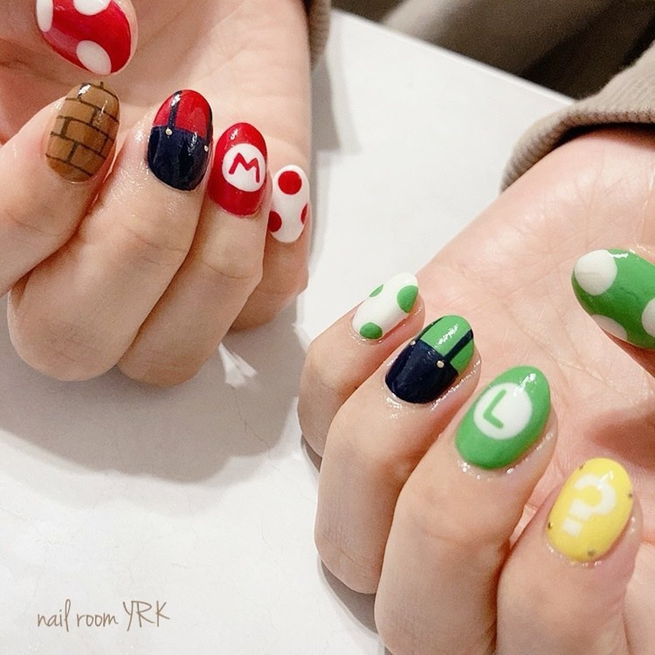 オールシーズン ハンド ワンカラー 痛ネイル キャラクター Nail Room Yrkのネイルデザイン No ネイルブック