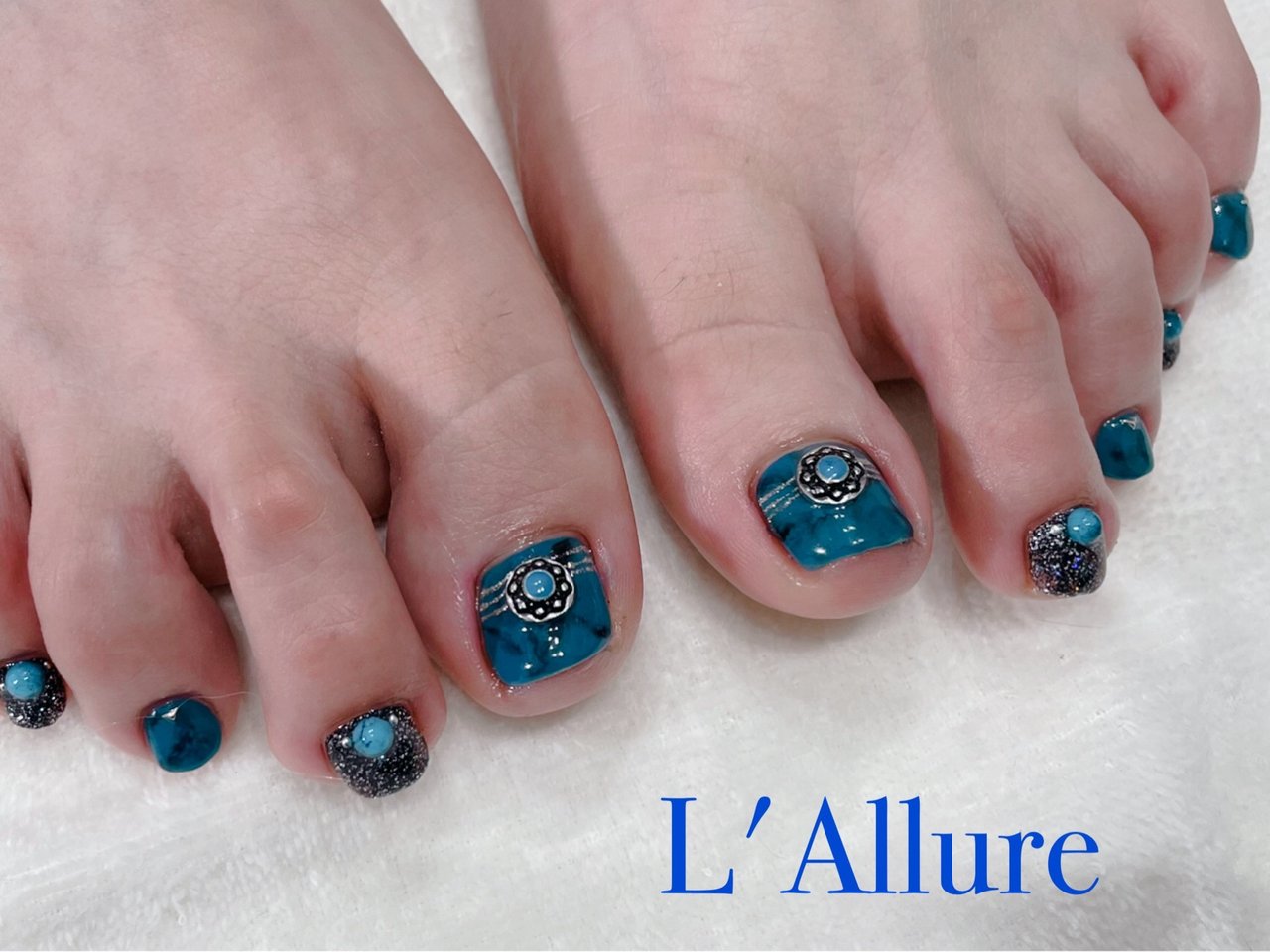 夏 オールシーズン フット ラメ 大理石 Nail Salon L Allureのネイルデザイン No ネイルブック