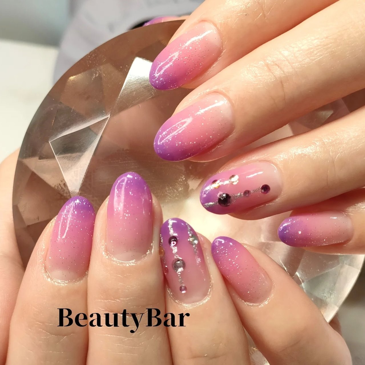 春 オールシーズン ハンド グラデーション ビジュー Beaurybar Riekoのネイルデザイン No ネイルブック